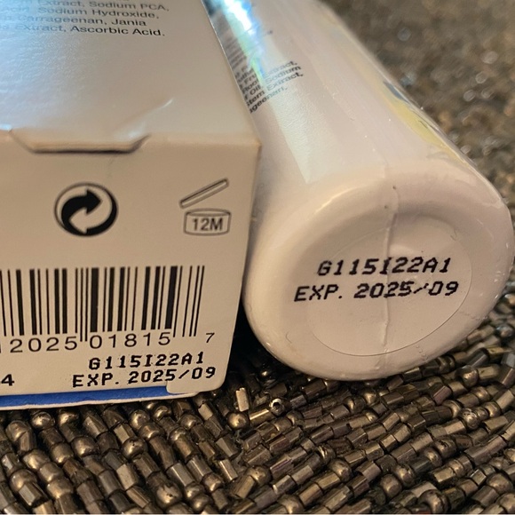 PCA SKIN Hydrating Toner - Picture 3 of 3